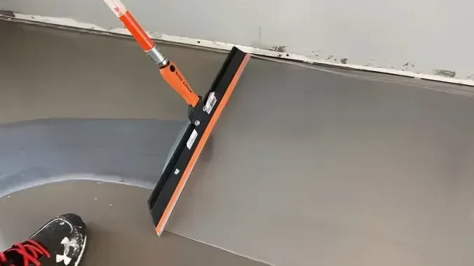 دهانات الإيبوكسي… لمسة عصرية ومتانة تدوم لسنوات